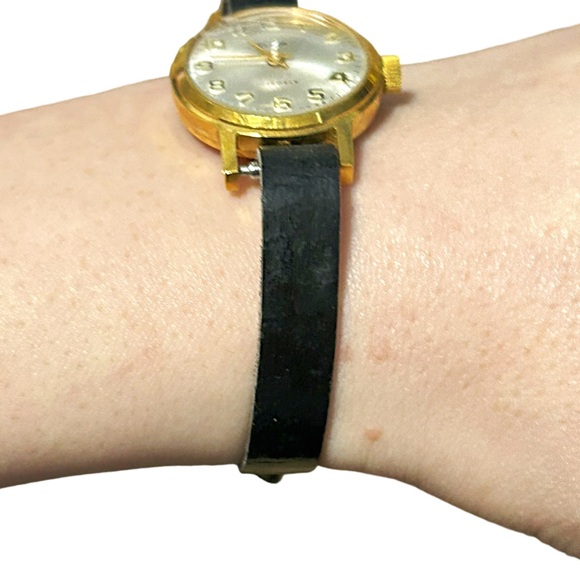 Vintage Slava 17 Jewels USSR Gold Tone Mechanical Watch - Picture 4 of 9